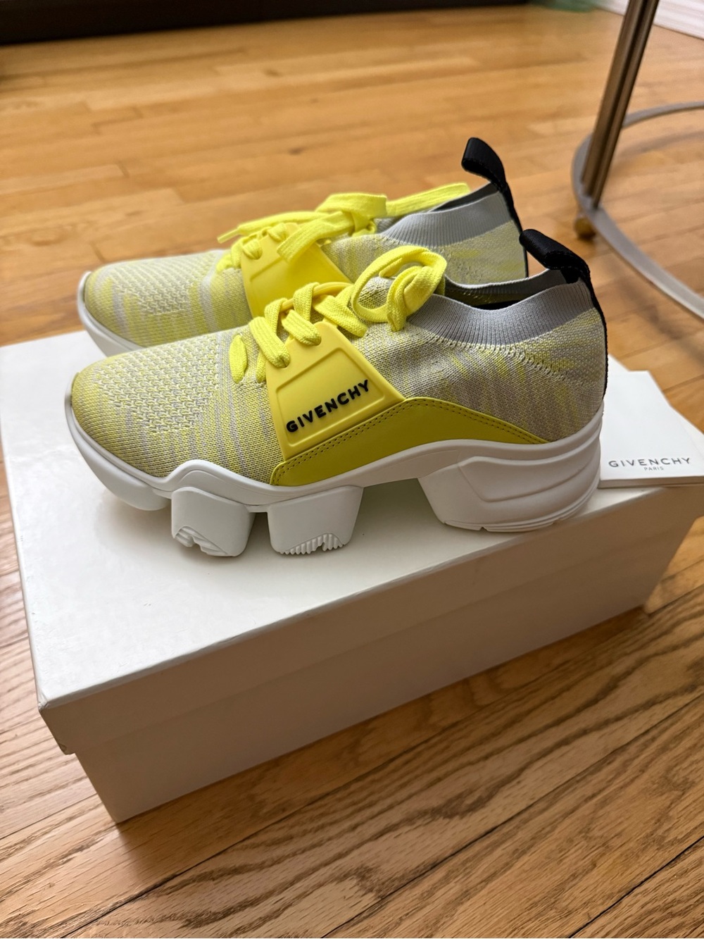 Givenchy  Women’s Chunky sneakers